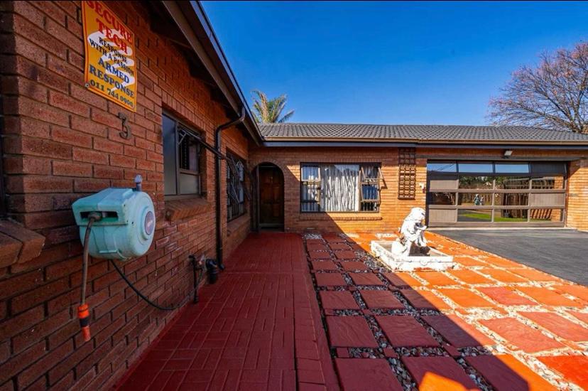 3 Bedroom Property for Sale in New State Areas Gauteng