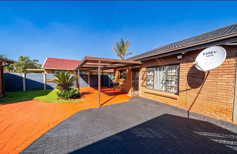 3 Bedroom Property for Sale in New State Areas Gauteng