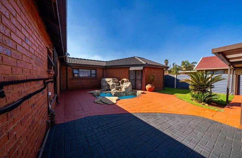 3 Bedroom Property for Sale in New State Areas Gauteng