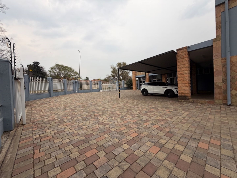 Commercial Property for Sale in Parkhill Gardens Gauteng
