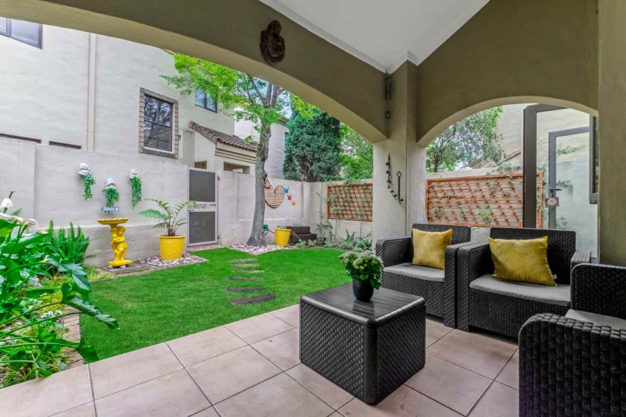 2 Bedroom Property for Sale in Lonehill Gauteng
