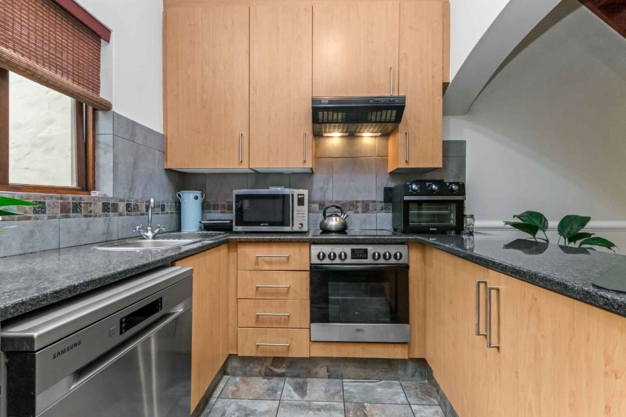 2 Bedroom Property for Sale in Lonehill Gauteng