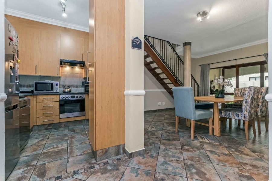 2 Bedroom Property for Sale in Lonehill Gauteng
