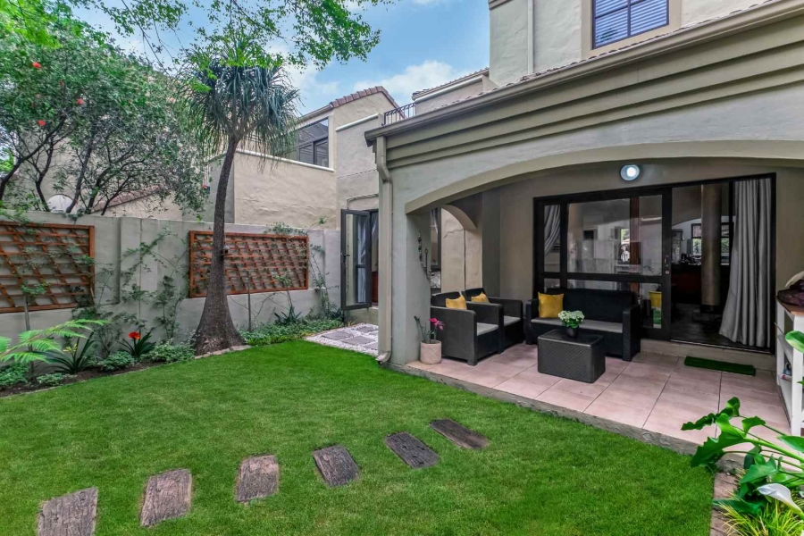 2 Bedroom Property for Sale in Lonehill Gauteng