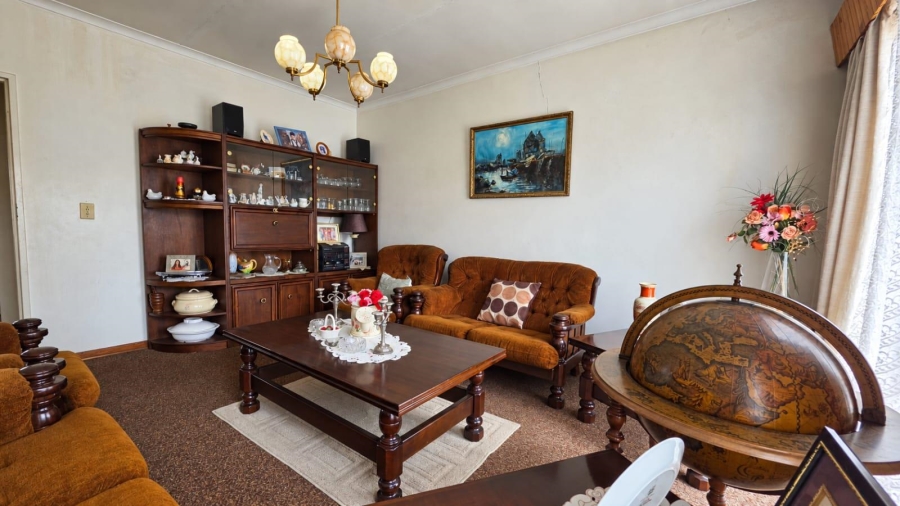 4 Bedroom Property for Sale in Verwoerdpark Gauteng