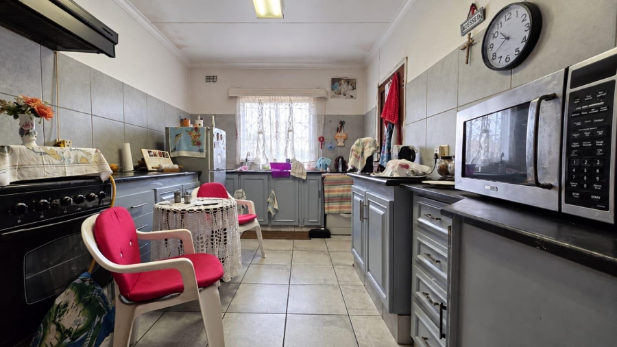 4 Bedroom Property for Sale in Verwoerdpark Gauteng