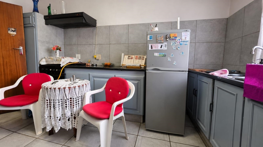 4 Bedroom Property for Sale in Verwoerdpark Gauteng