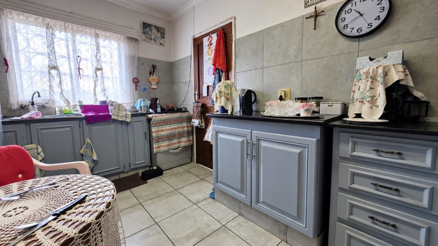 4 Bedroom Property for Sale in Verwoerdpark Gauteng