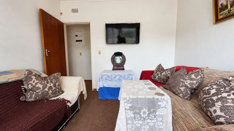 4 Bedroom Property for Sale in Verwoerdpark Gauteng