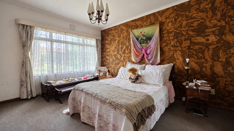 4 Bedroom Property for Sale in Verwoerdpark Gauteng