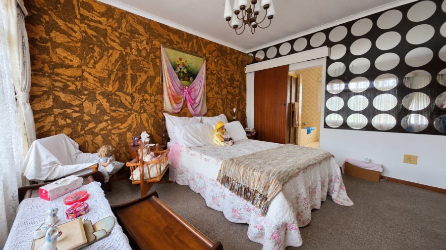 4 Bedroom Property for Sale in Verwoerdpark Gauteng