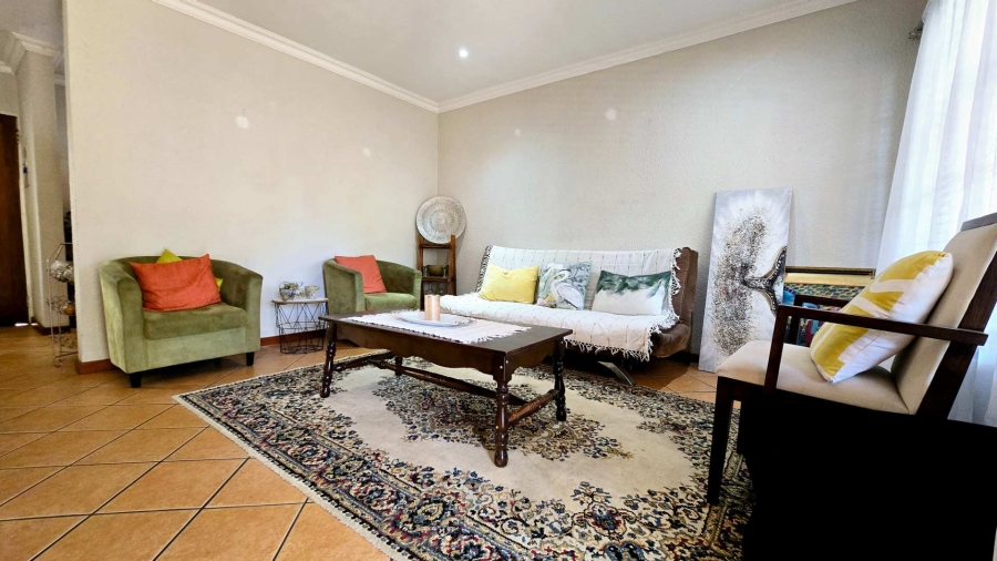 To Let 2 Bedroom Property for Rent in La Montagne Gauteng