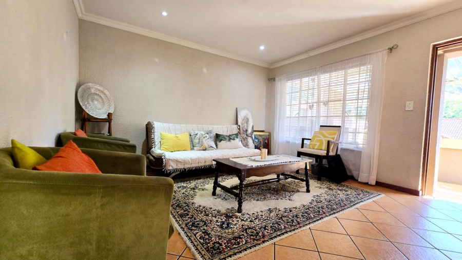 To Let 2 Bedroom Property for Rent in La Montagne Gauteng
