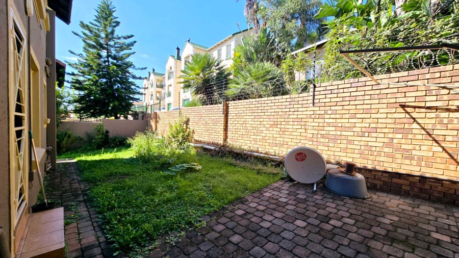 To Let 2 Bedroom Property for Rent in La Montagne Gauteng