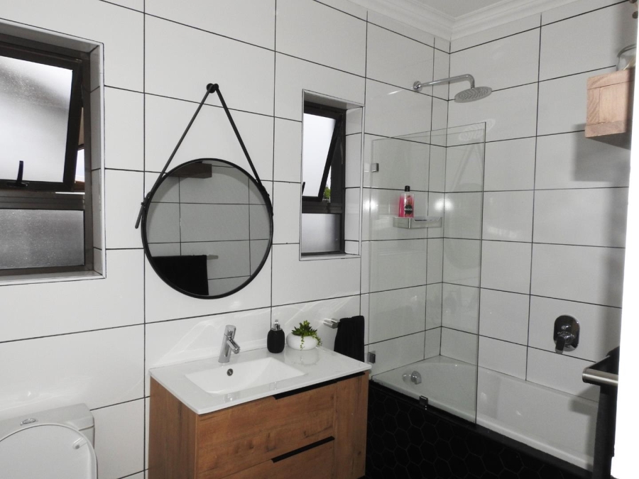 3 Bedroom Property for Sale in Ennerdale Gauteng