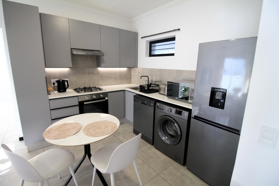 To Let 2 Bedroom Property for Rent in Beverley Gauteng