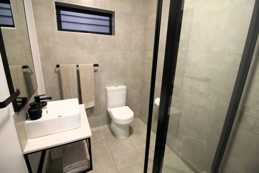 To Let 2 Bedroom Property for Rent in Beverley Gauteng