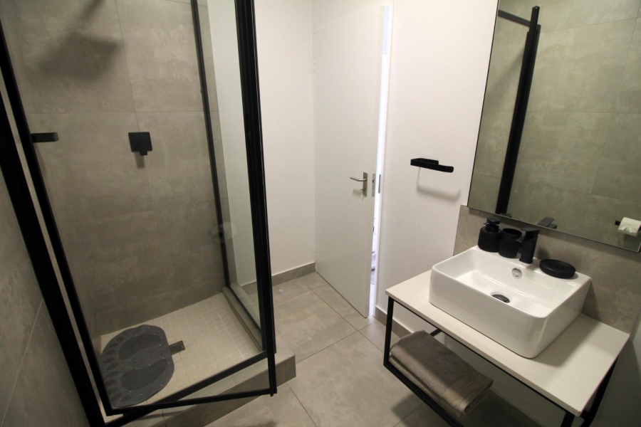 To Let 2 Bedroom Property for Rent in Beverley Gauteng
