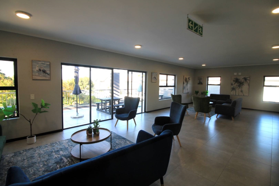 To Let 2 Bedroom Property for Rent in Beverley Gauteng