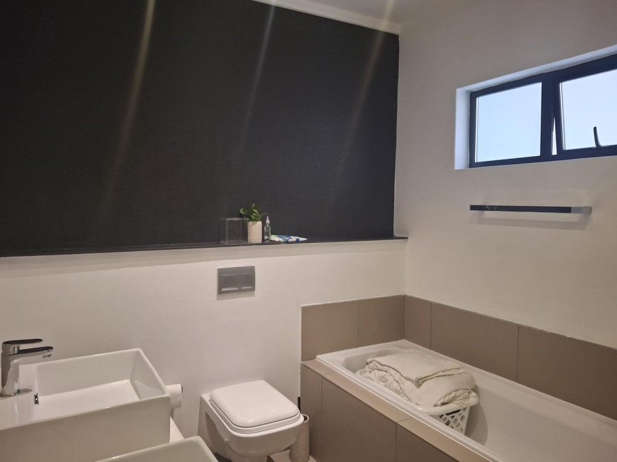 To Let 2 Bedroom Property for Rent in Morningside Gauteng