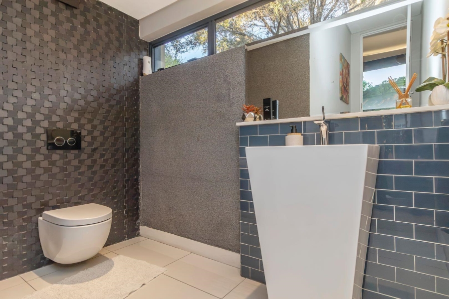4 Bedroom Property for Sale in Waterfall Country Estate Gauteng