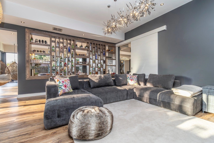 4 Bedroom Property for Sale in Waterfall Country Estate Gauteng