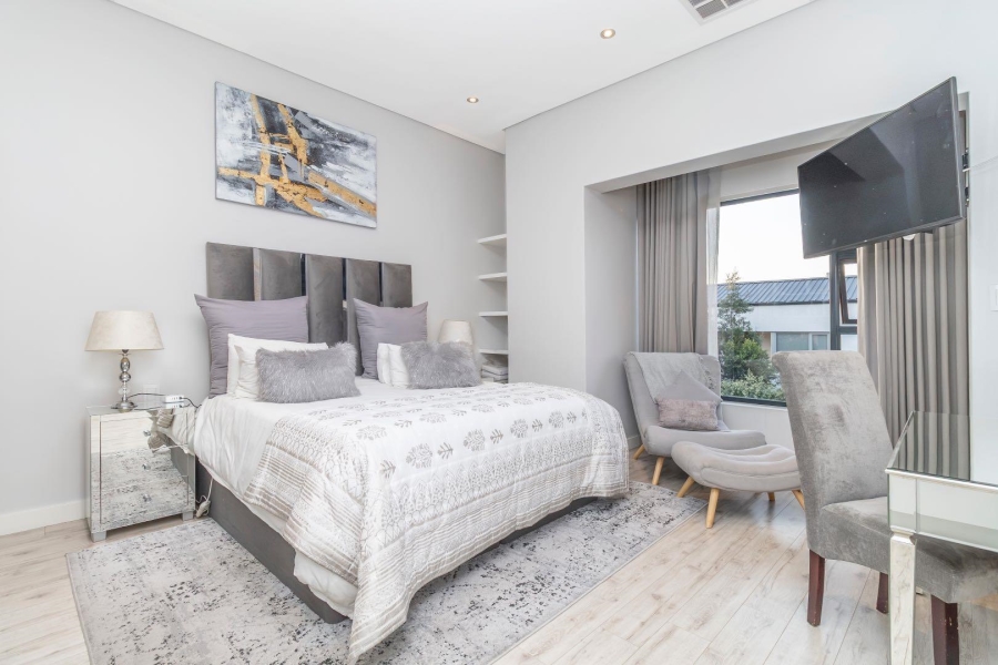 4 Bedroom Property for Sale in Waterfall Country Estate Gauteng