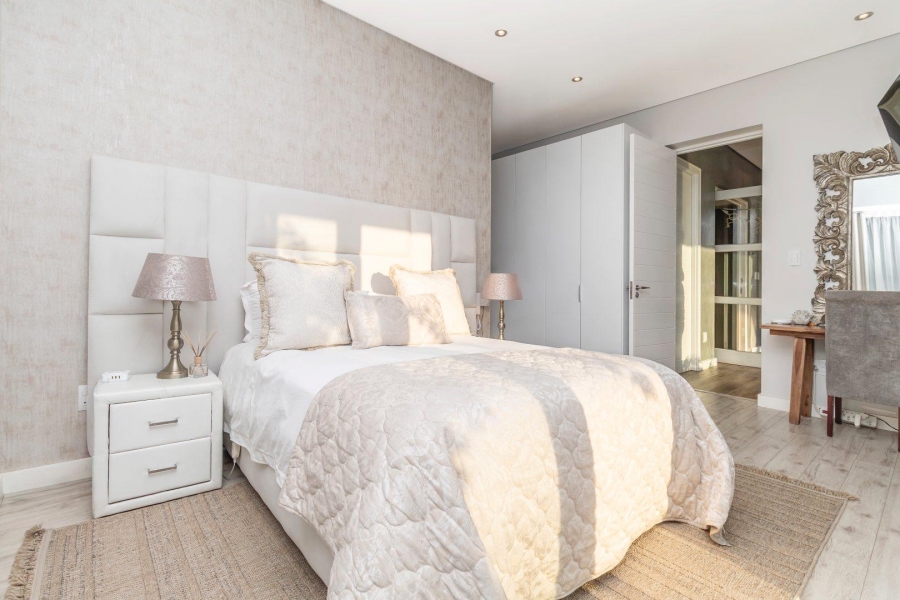 4 Bedroom Property for Sale in Waterfall Country Estate Gauteng
