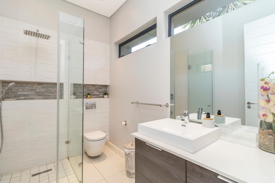 4 Bedroom Property for Sale in Waterfall Country Estate Gauteng