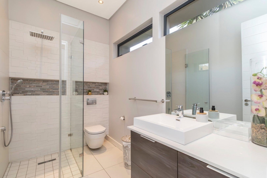 4 Bedroom Property for Sale in Waterfall Country Estate Gauteng