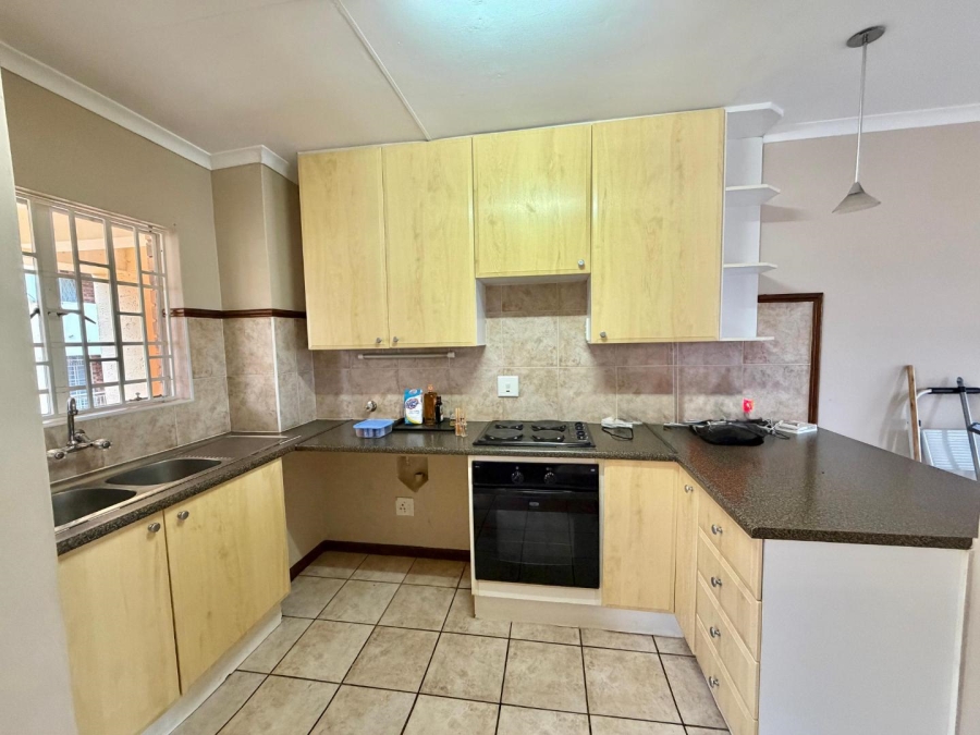To Let 2 Bedroom Property for Rent in Olympus AH Gauteng