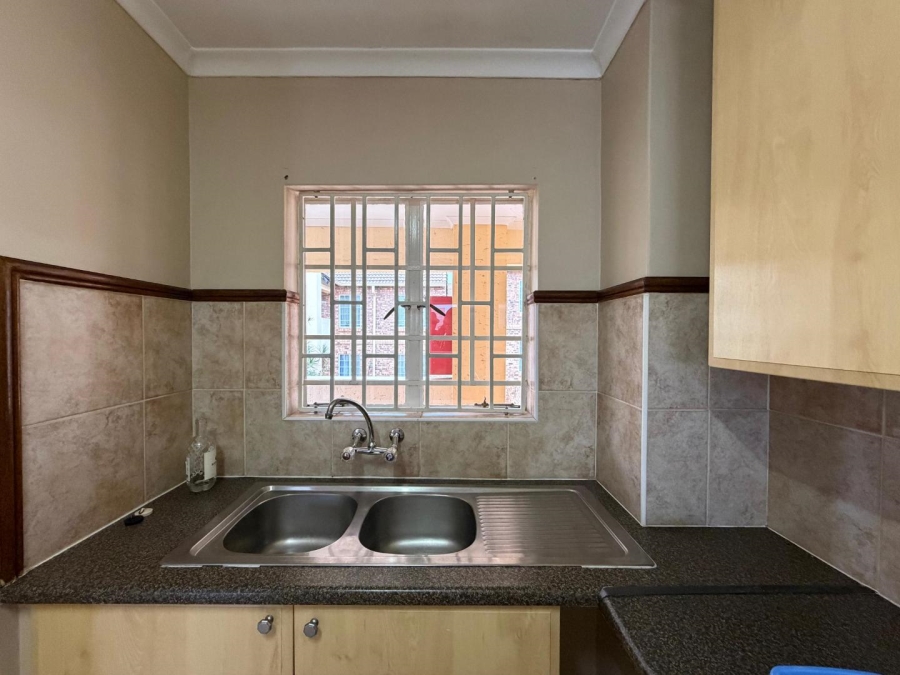 To Let 2 Bedroom Property for Rent in Olympus AH Gauteng
