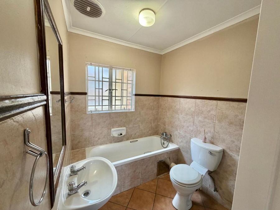 To Let 2 Bedroom Property for Rent in Olympus AH Gauteng