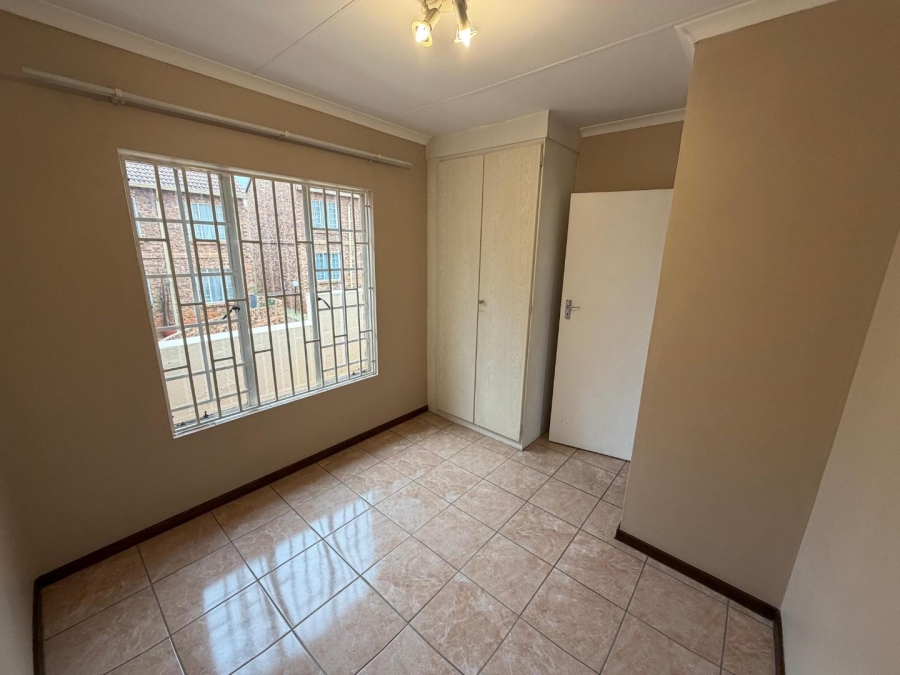 To Let 2 Bedroom Property for Rent in Olympus AH Gauteng
