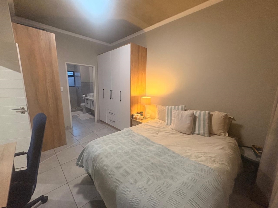 To Let 2 Bedroom Property for Rent in Olympus Gauteng