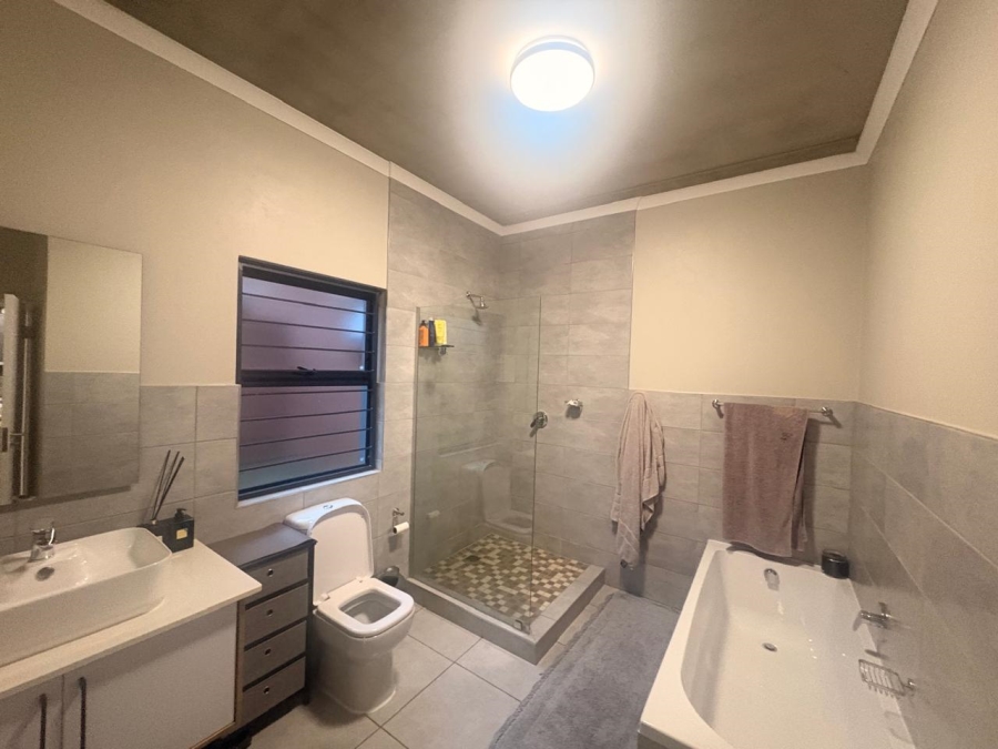 To Let 2 Bedroom Property for Rent in Olympus Gauteng
