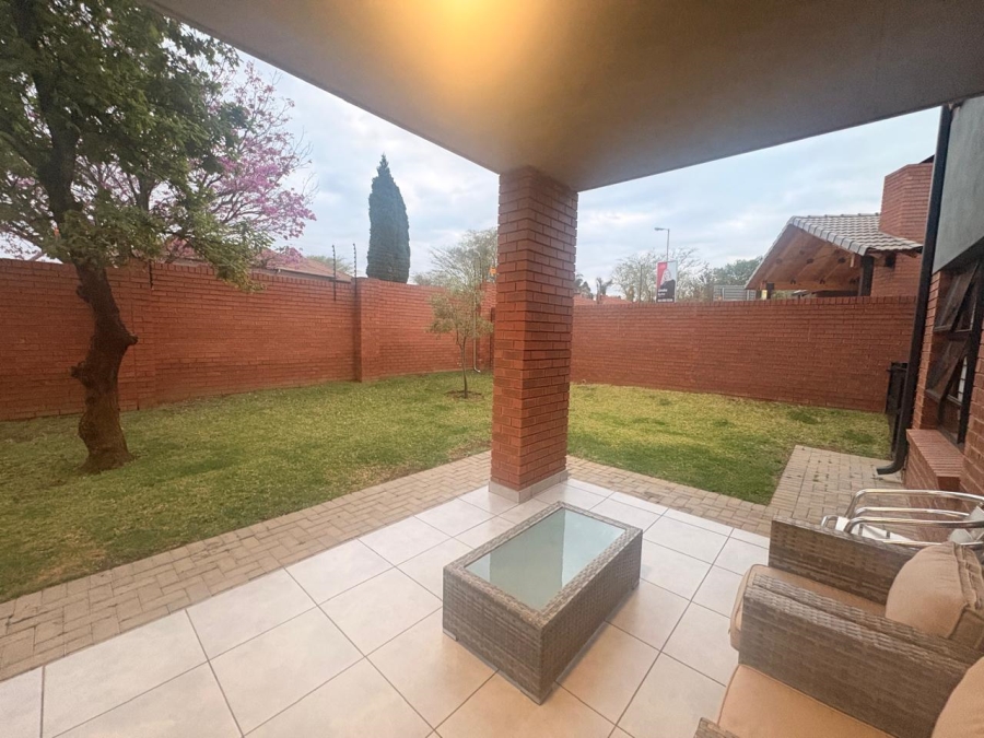 To Let 2 Bedroom Property for Rent in Olympus Gauteng