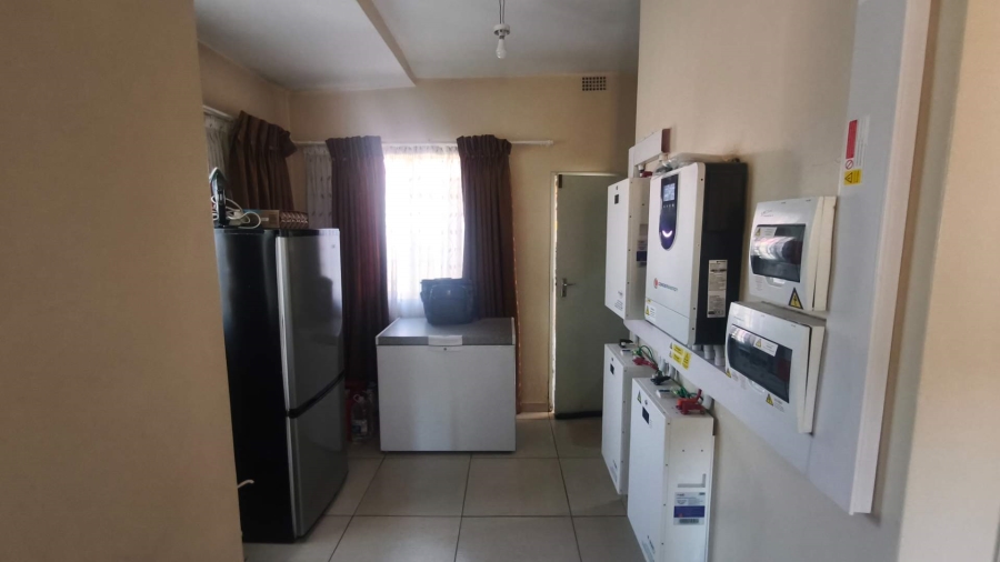 10 Bedroom Property for Sale in La Rochelle Gauteng