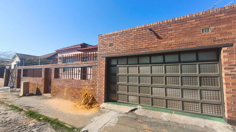 10 Bedroom Property for Sale in La Rochelle Gauteng