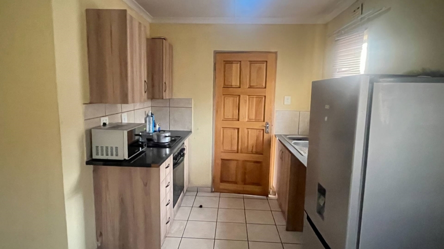2 Bedroom Property for Sale in Alrode Gauteng
