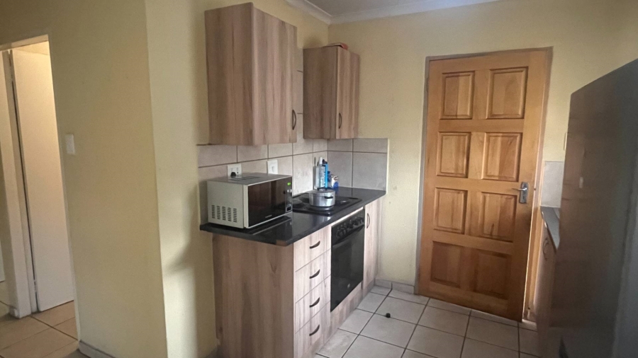 2 Bedroom Property for Sale in Alrode Gauteng