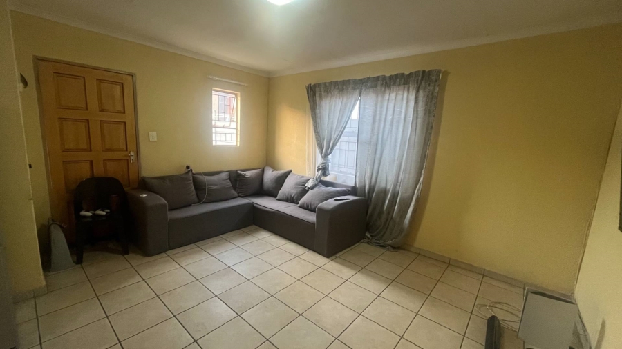 2 Bedroom Property for Sale in Alrode Gauteng