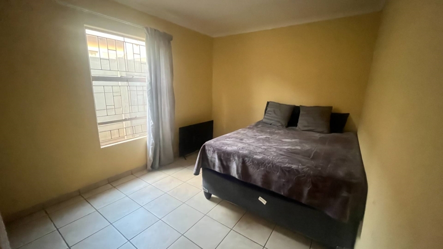 2 Bedroom Property for Sale in Alrode Gauteng