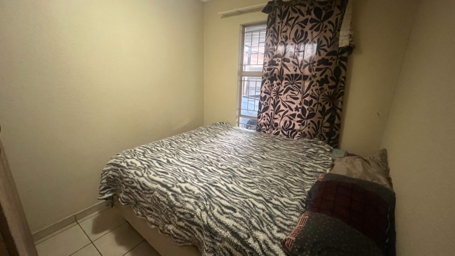 2 Bedroom Property for Sale in Alrode Gauteng