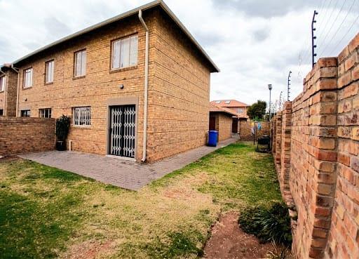 3 Bedroom Property for Sale in Annlin Gauteng