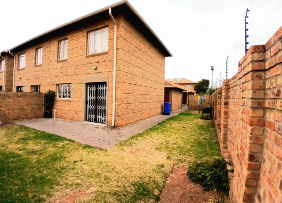3 Bedroom Property for Sale in Annlin Gauteng