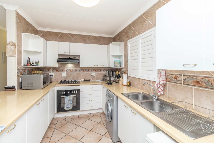 2 Bedroom Property for Sale in Weltevreden Park Gauteng
