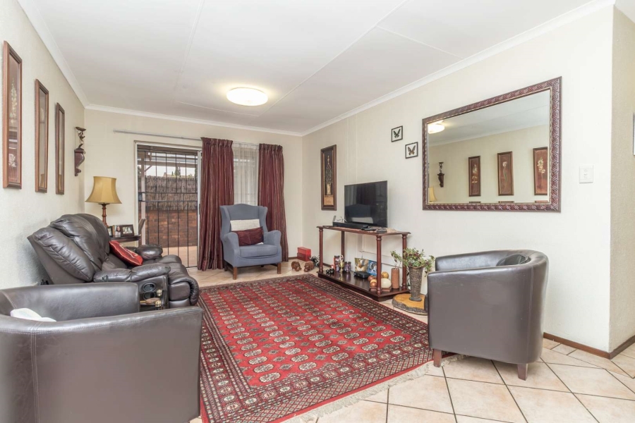 2 Bedroom Property for Sale in Weltevreden Park Gauteng