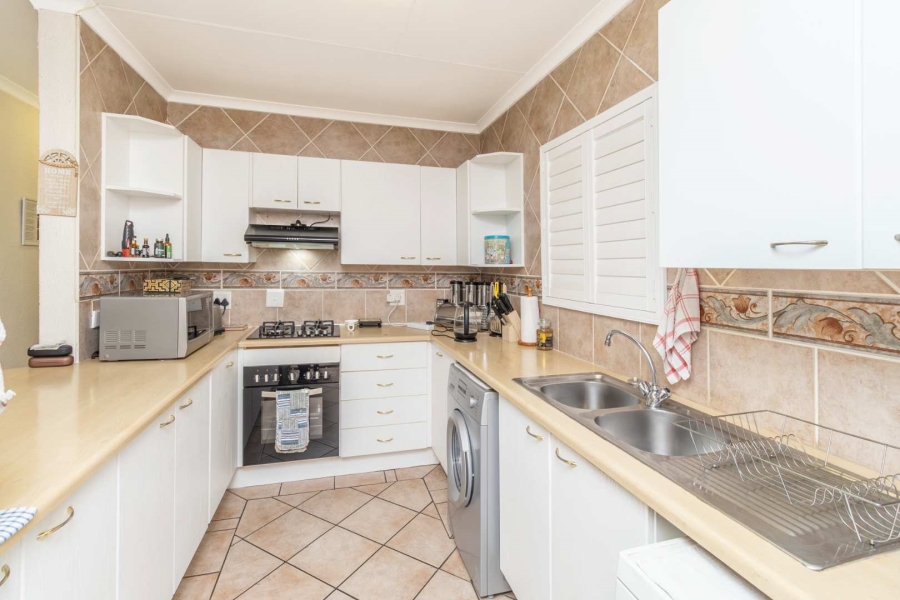 2 Bedroom Property for Sale in Weltevreden Park Gauteng