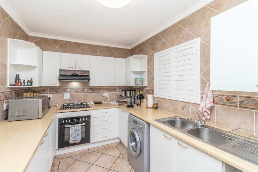 2 Bedroom Property for Sale in Weltevreden Park Gauteng